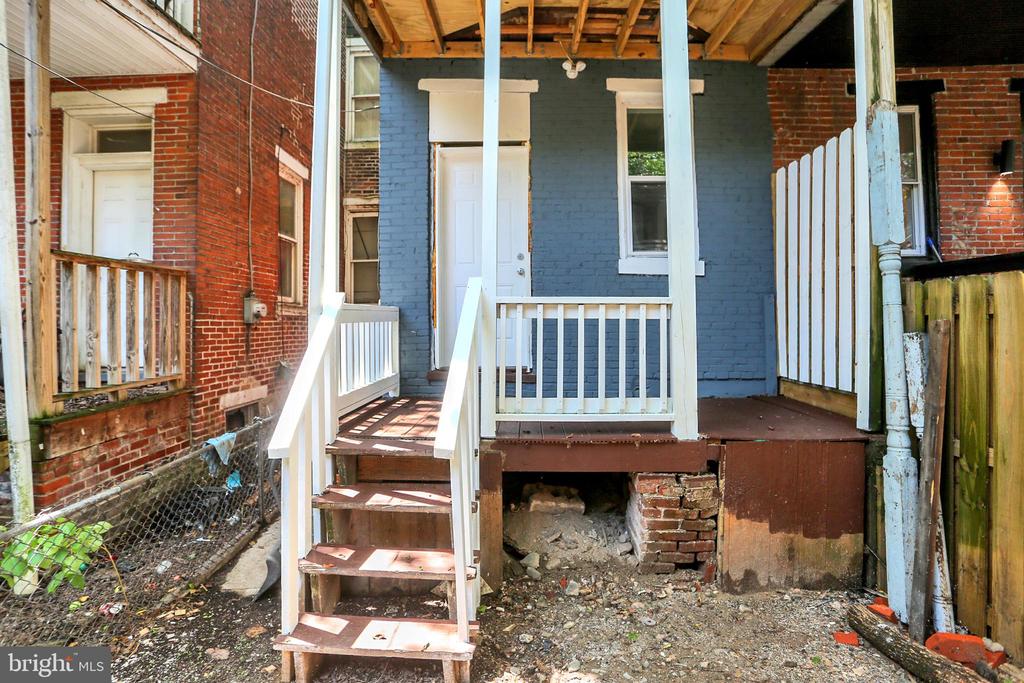 2131 PENN STREET