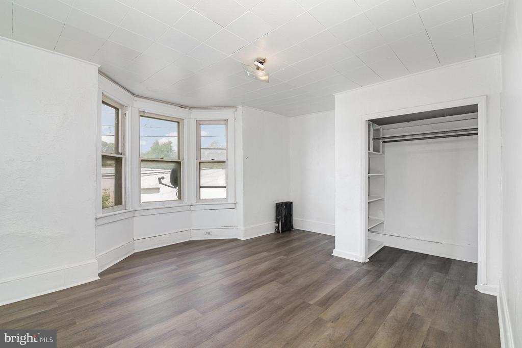 321 S 18TH STREET