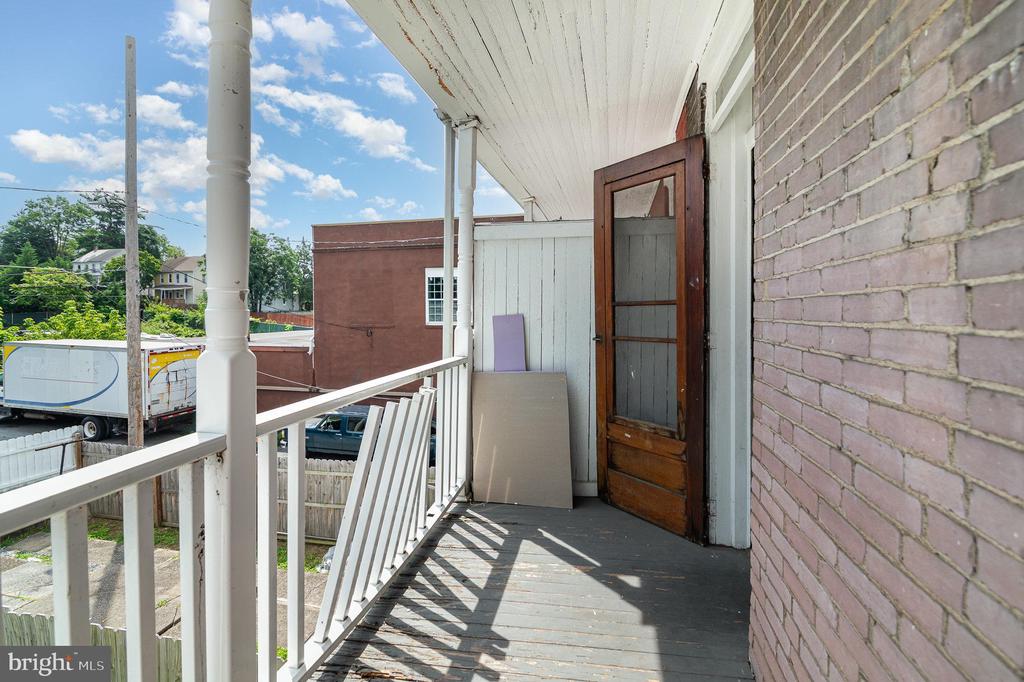 321 S 18TH STREET