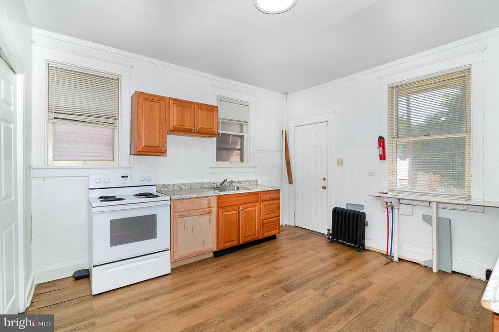 321 S 18TH STREET