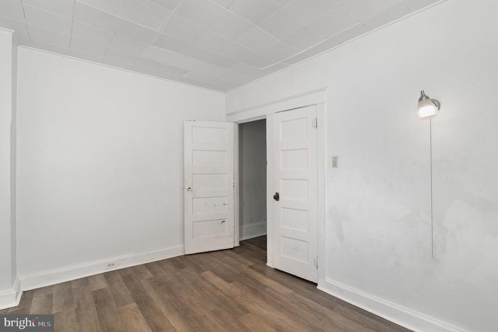 321 S 18TH STREET