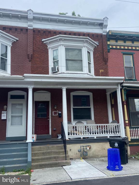 613 OXFORD STREET