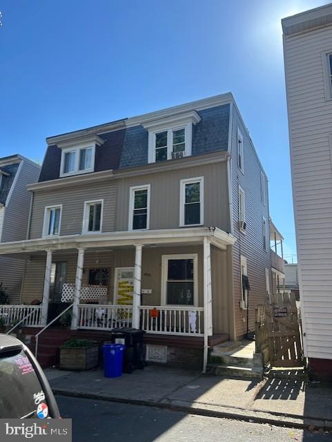 1605 HUNTER STREET
