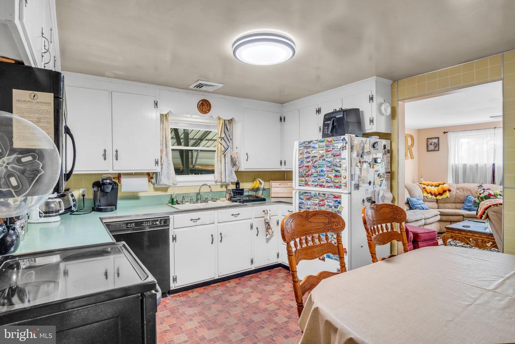 123 E HARRISBURG AVENUE