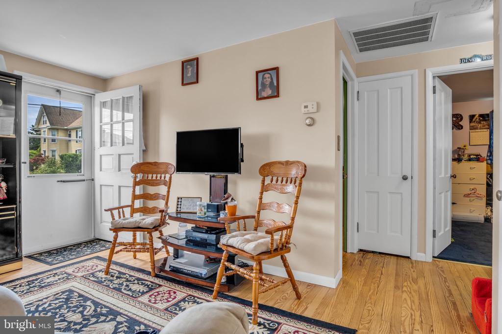 123 E HARRISBURG AVENUE