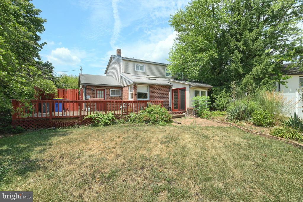 130 PINE HOLLOW ROAD