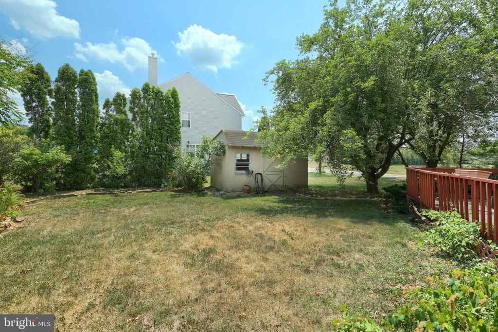 130 PINE HOLLOW ROAD
