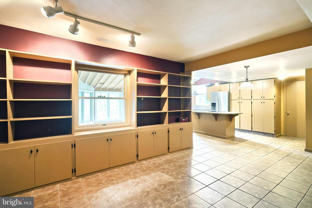 130 PINE HOLLOW ROAD