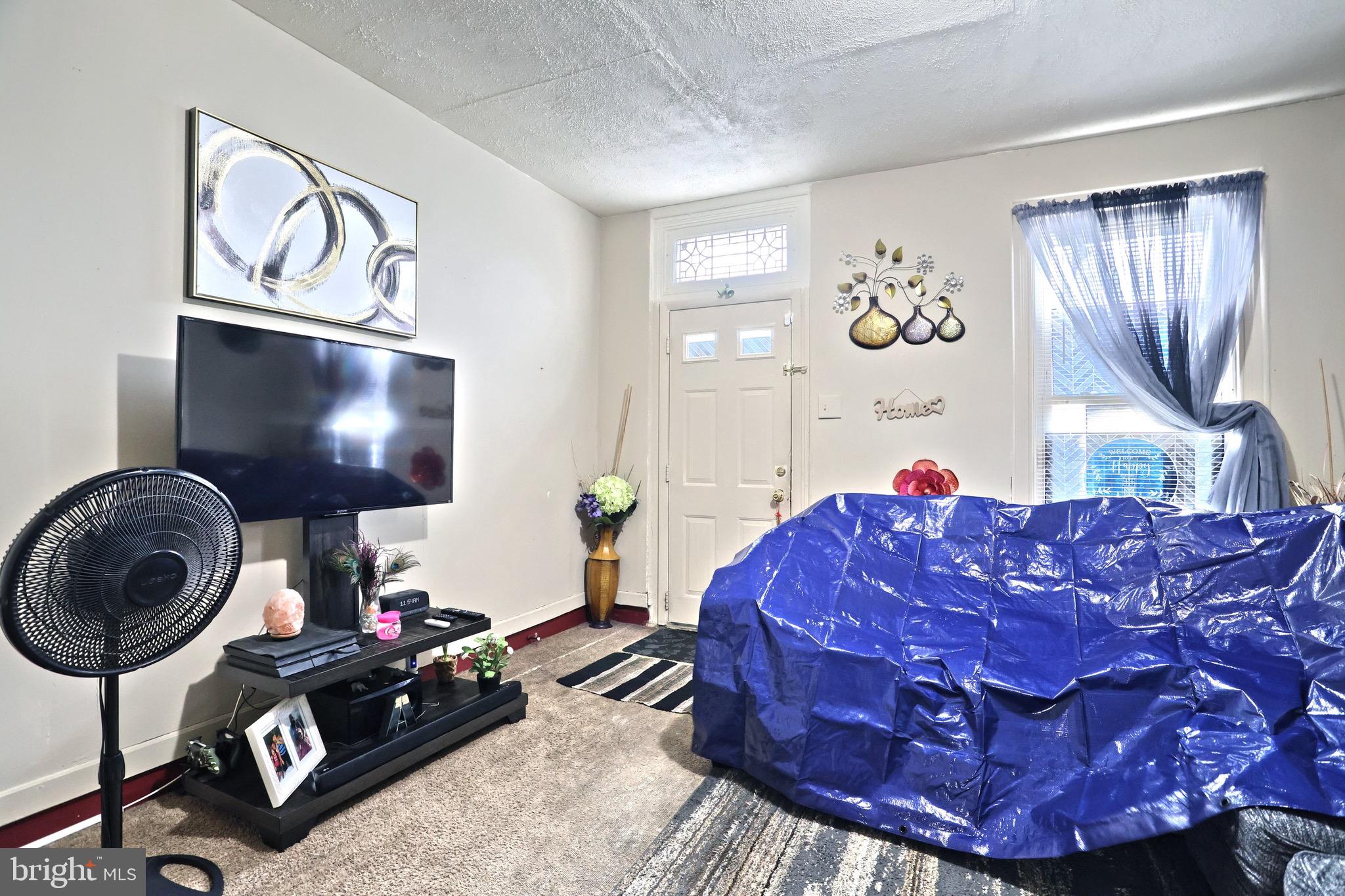 348 S PERSHING AVENUE