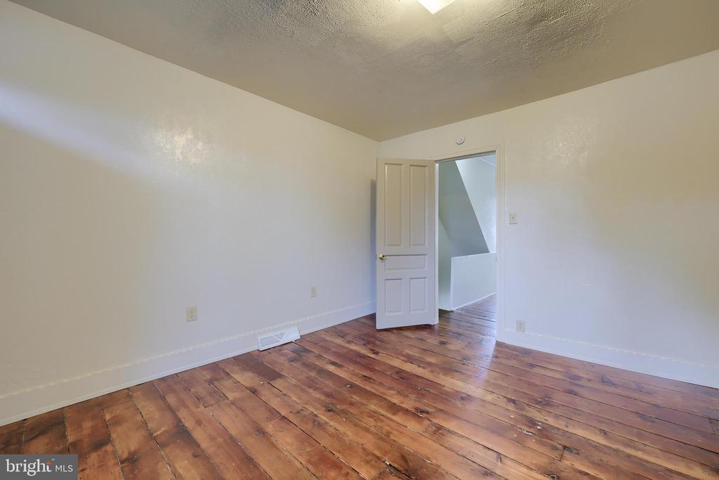 223 E WALNUT STREET