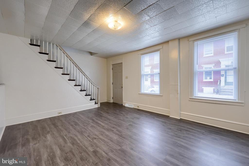 223 E WALNUT STREET