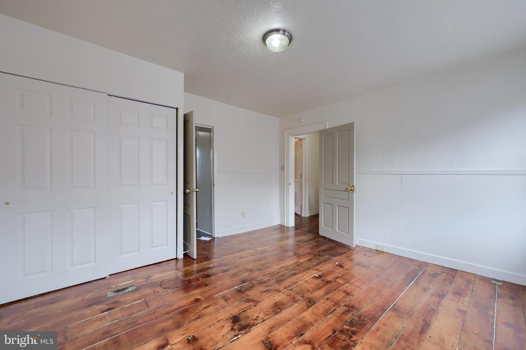 223 E WALNUT STREET