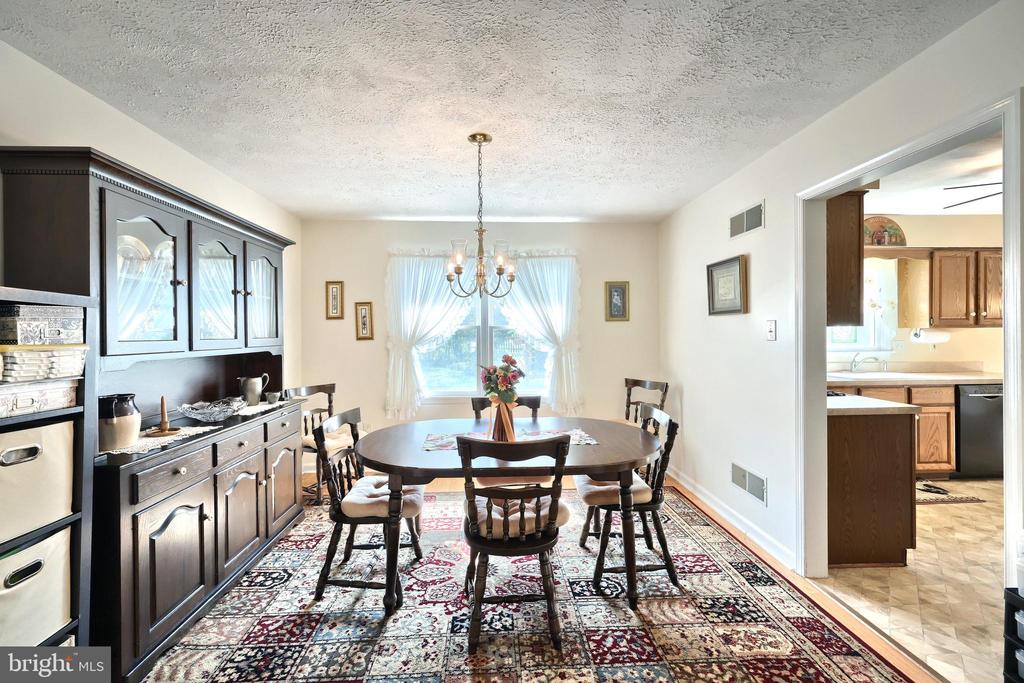 2716 SPARROW DRIVE