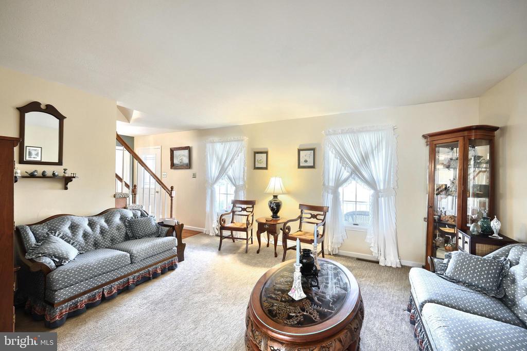 2716 SPARROW DRIVE
