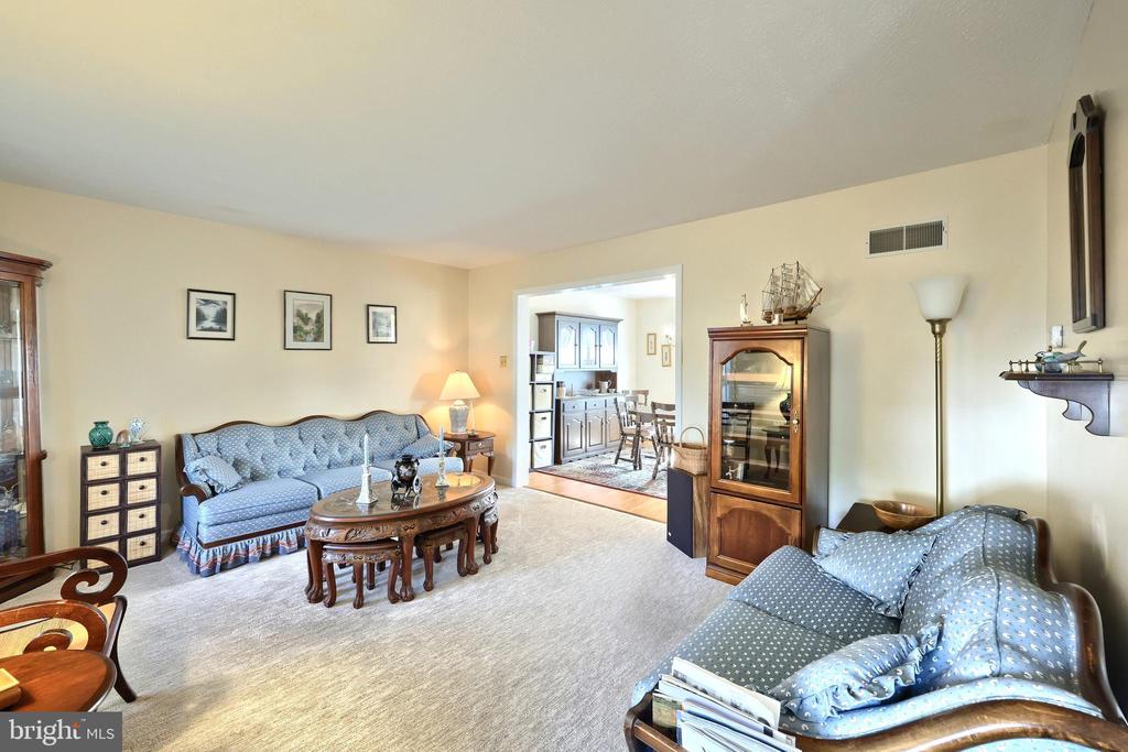 2716 SPARROW DRIVE