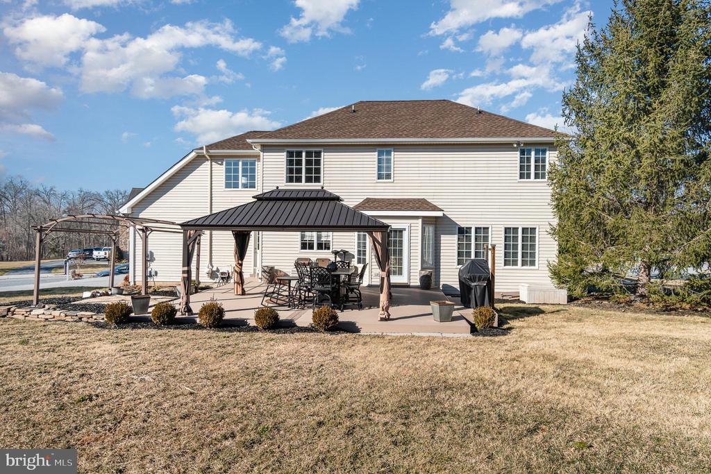 1400 GREENMEADOW DRIVE