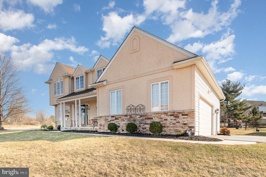 1400 GREENMEADOW DRIVE