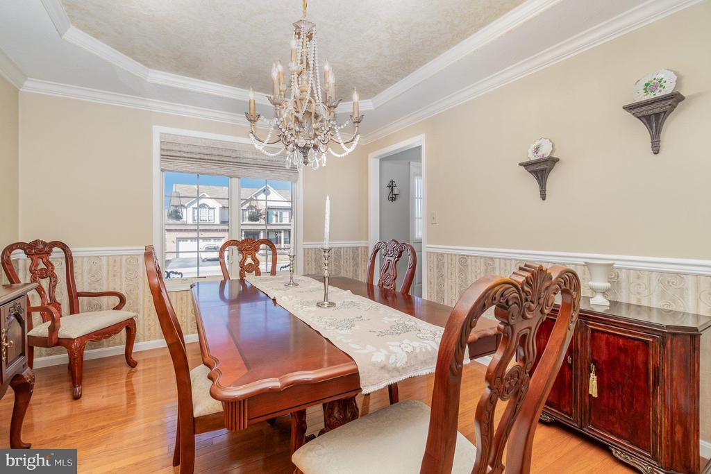 1400 GREENMEADOW DRIVE