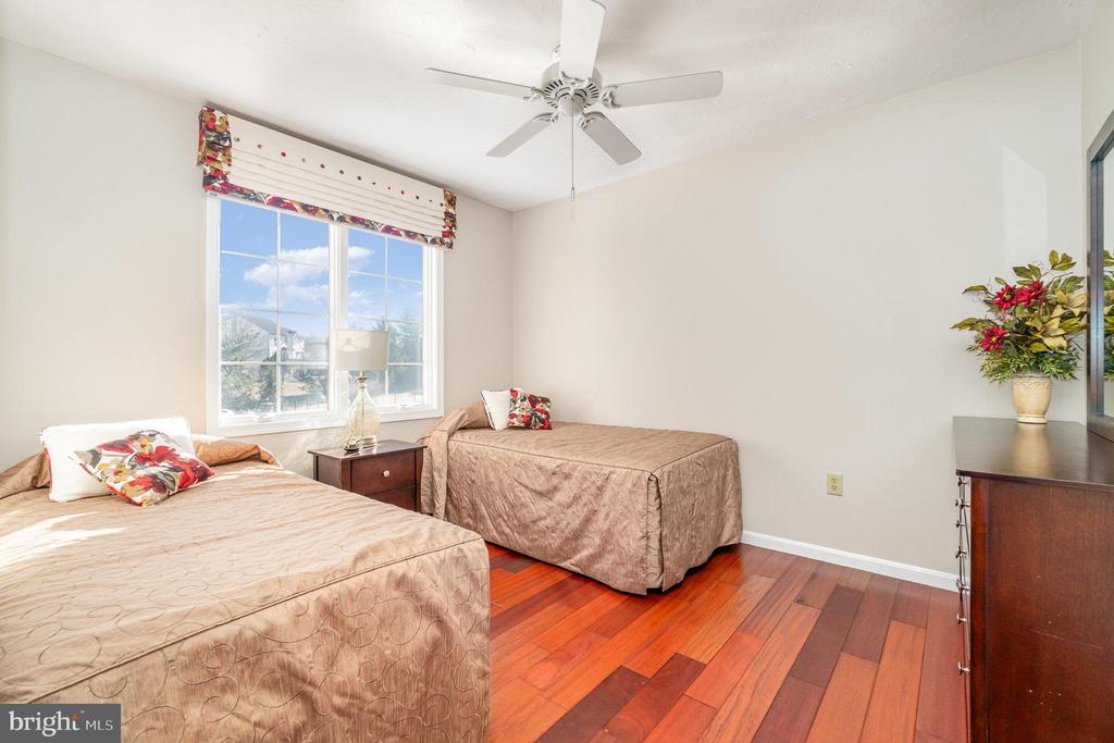 1400 GREENMEADOW DRIVE