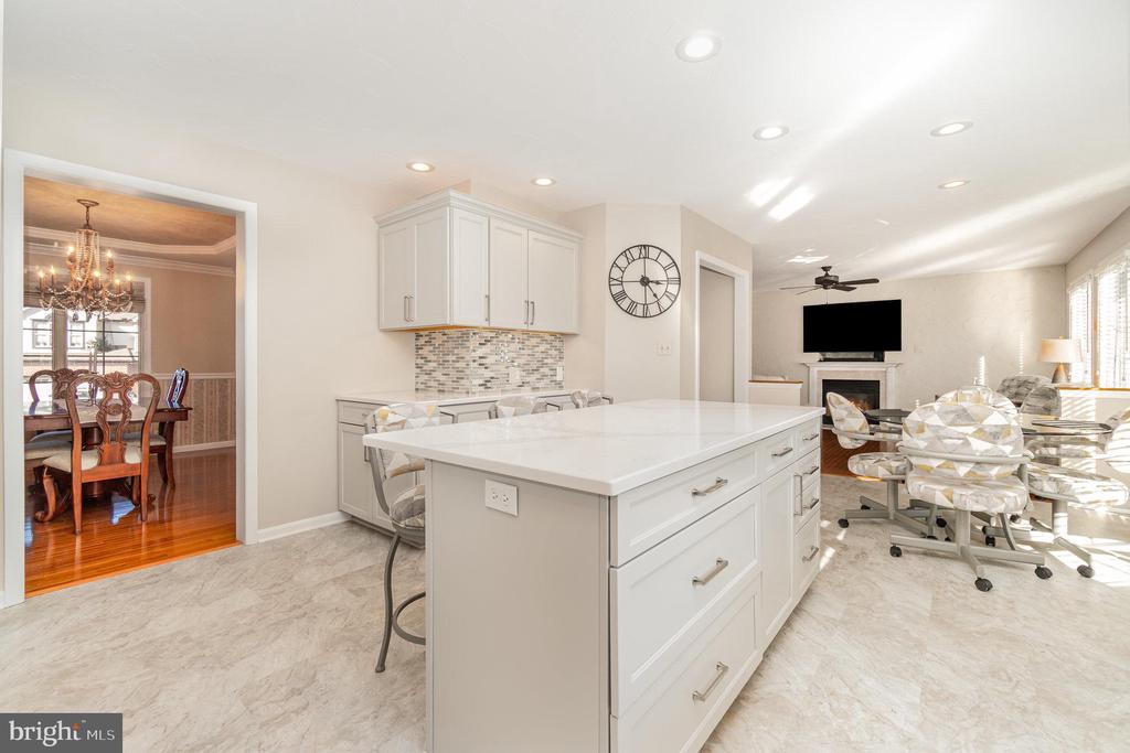 1400 GREENMEADOW DRIVE