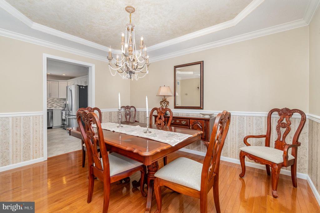 1400 GREENMEADOW DRIVE