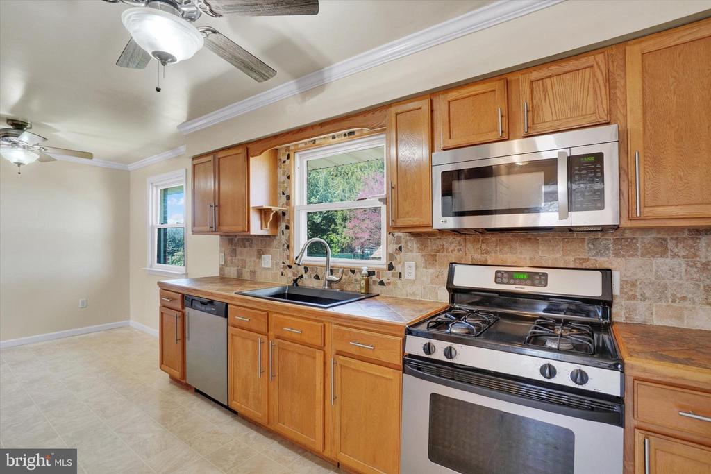 1235 LOMBARD ROAD