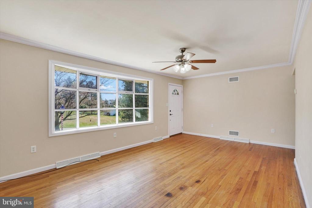 1235 LOMBARD ROAD