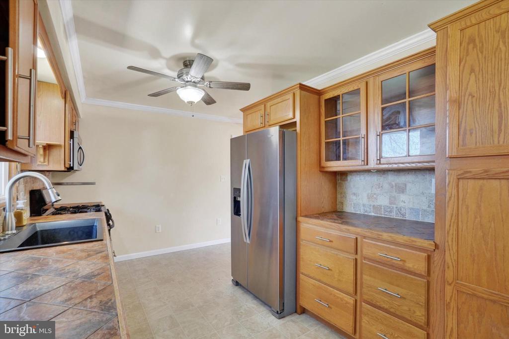 1235 LOMBARD ROAD