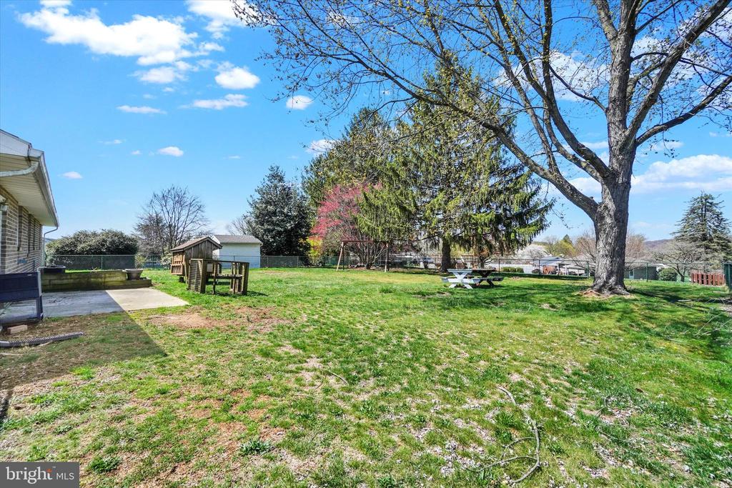1235 LOMBARD ROAD