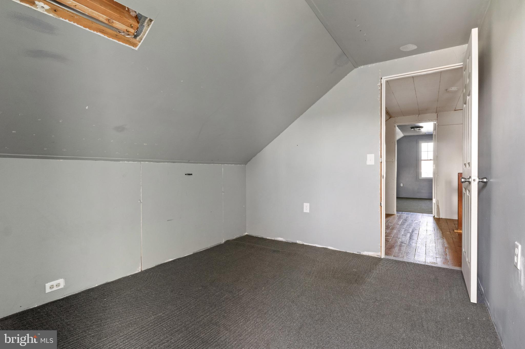 802 W MIDDLE STREET