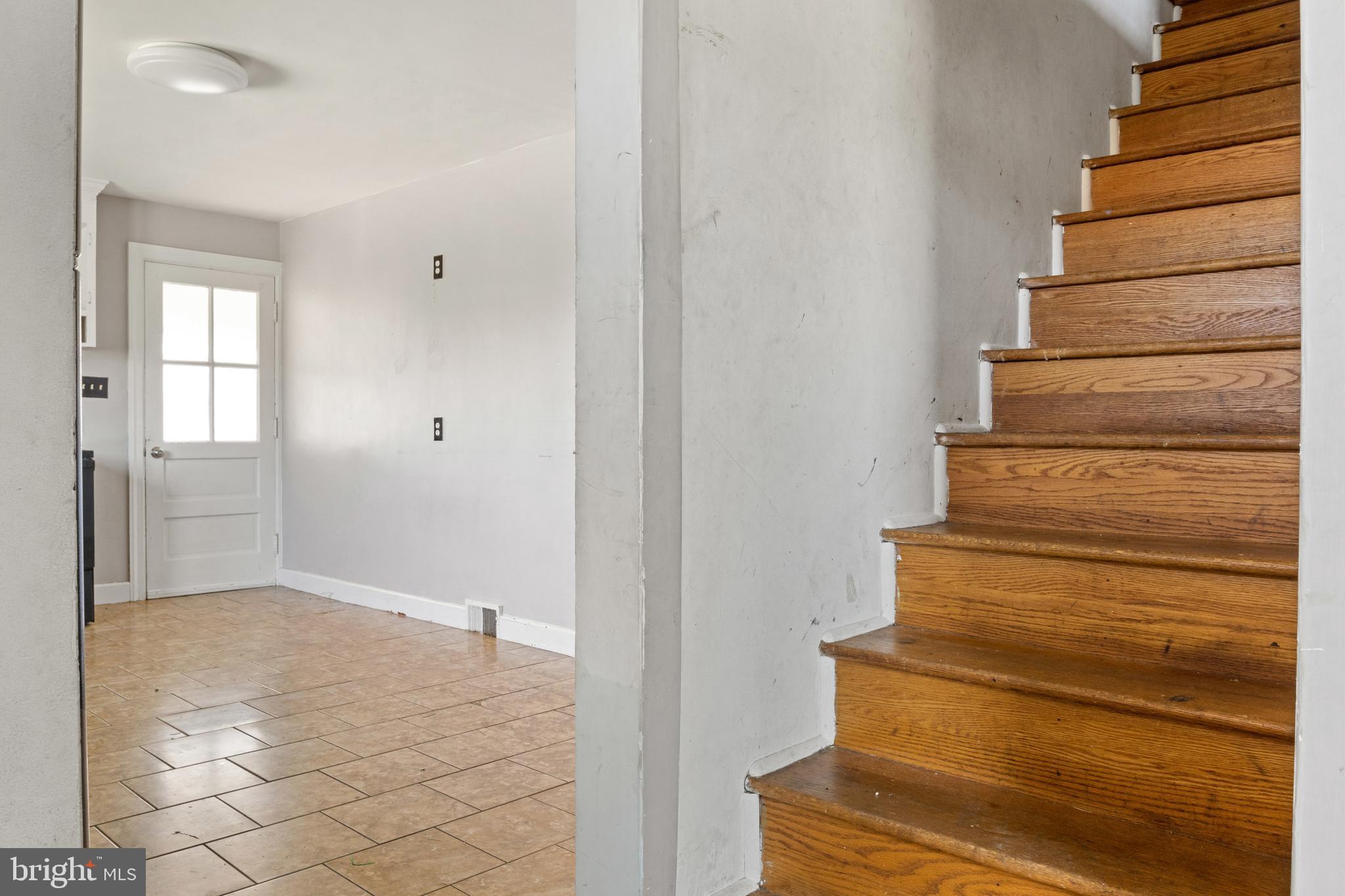 802 W MIDDLE STREET