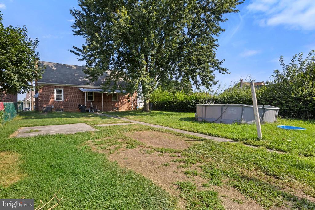 802 W MIDDLE STREET