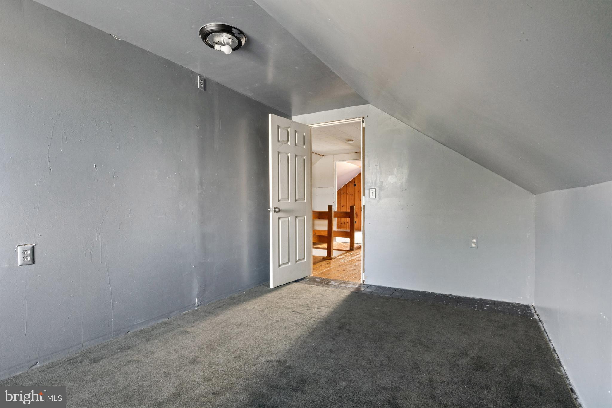 802 W MIDDLE STREET