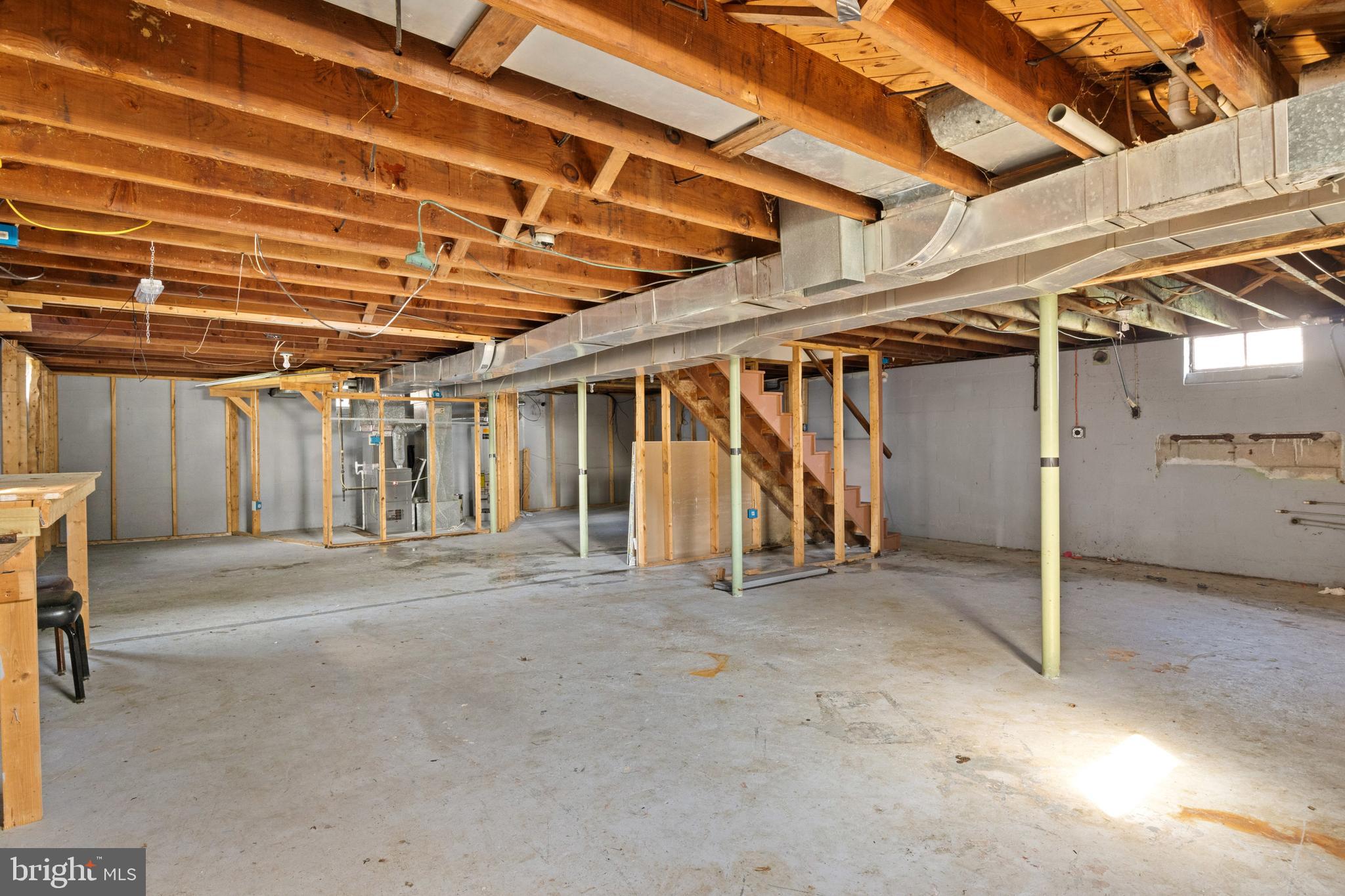 802 W MIDDLE STREET