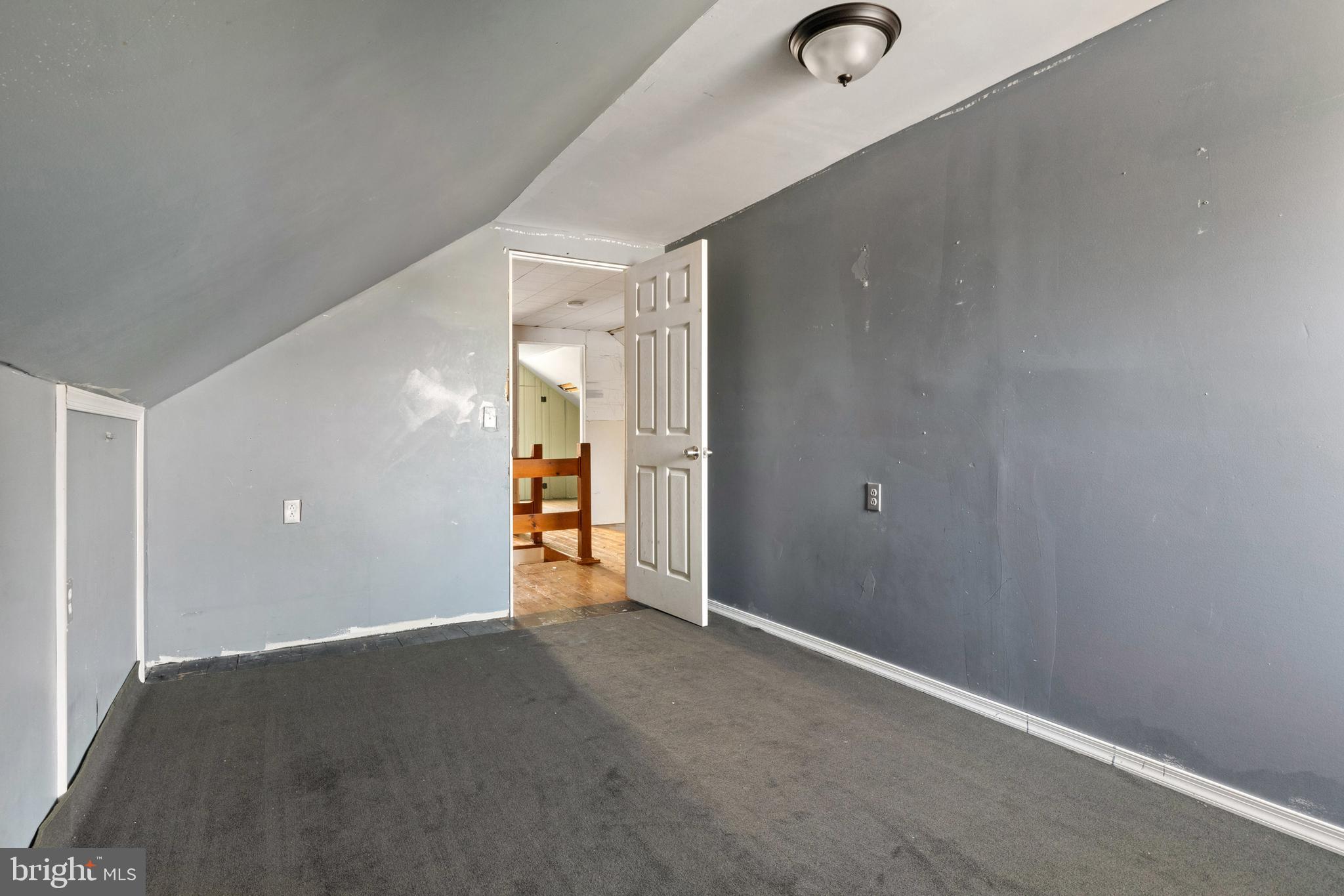 802 W MIDDLE STREET