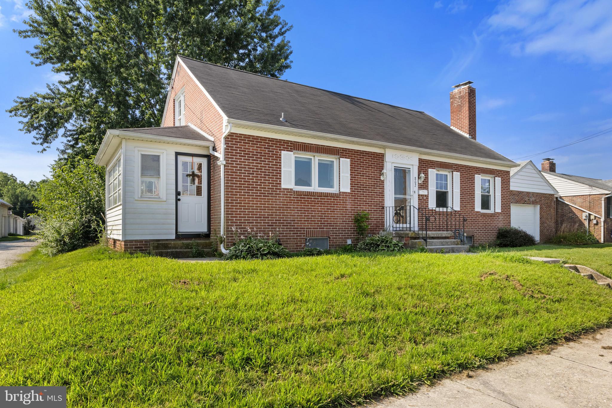 802 W MIDDLE STREET