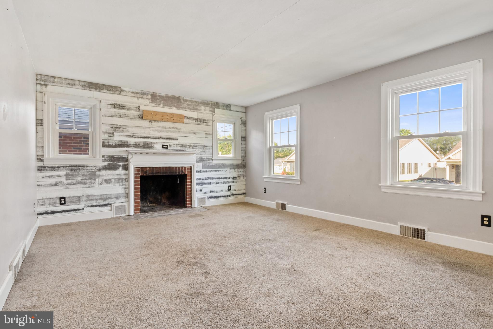 802 W MIDDLE STREET