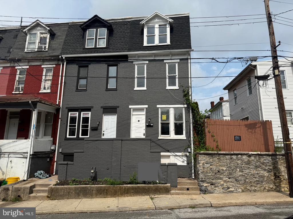 633 CLEVELAND AVENUE