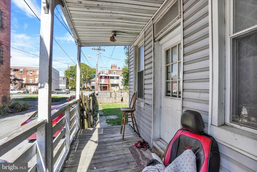 237 E POPLAR STREET