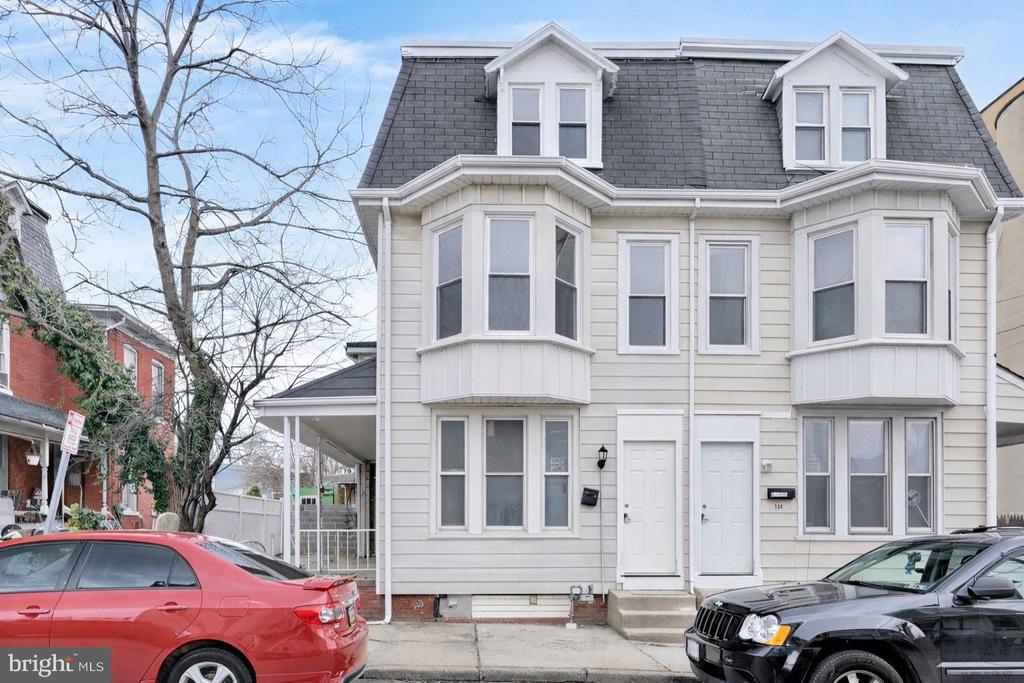 132 N WEST STREET