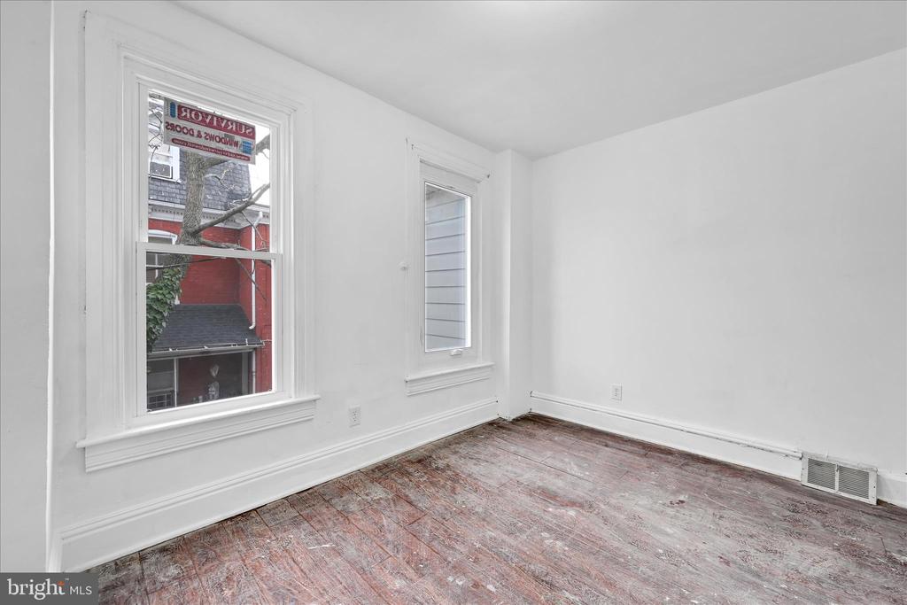 132 N WEST STREET