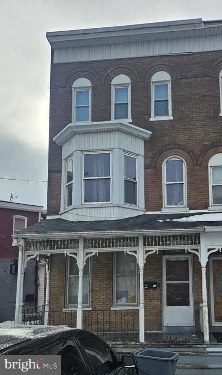 906 CLAYTON AVENUE
