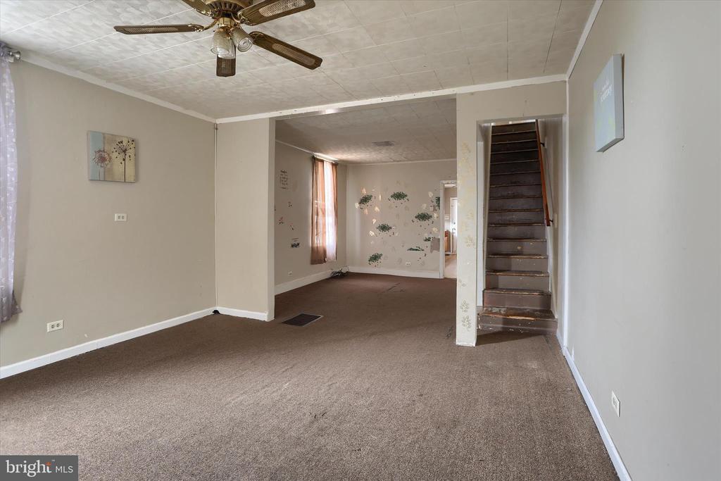 826 FERN PLACE