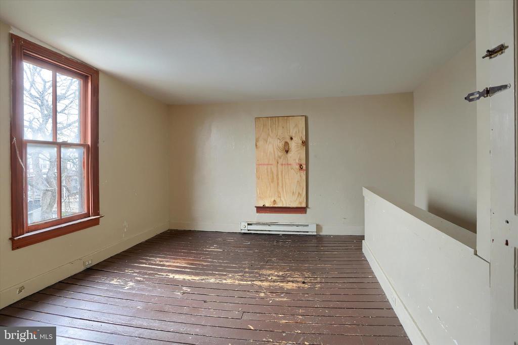 826 FERN PLACE