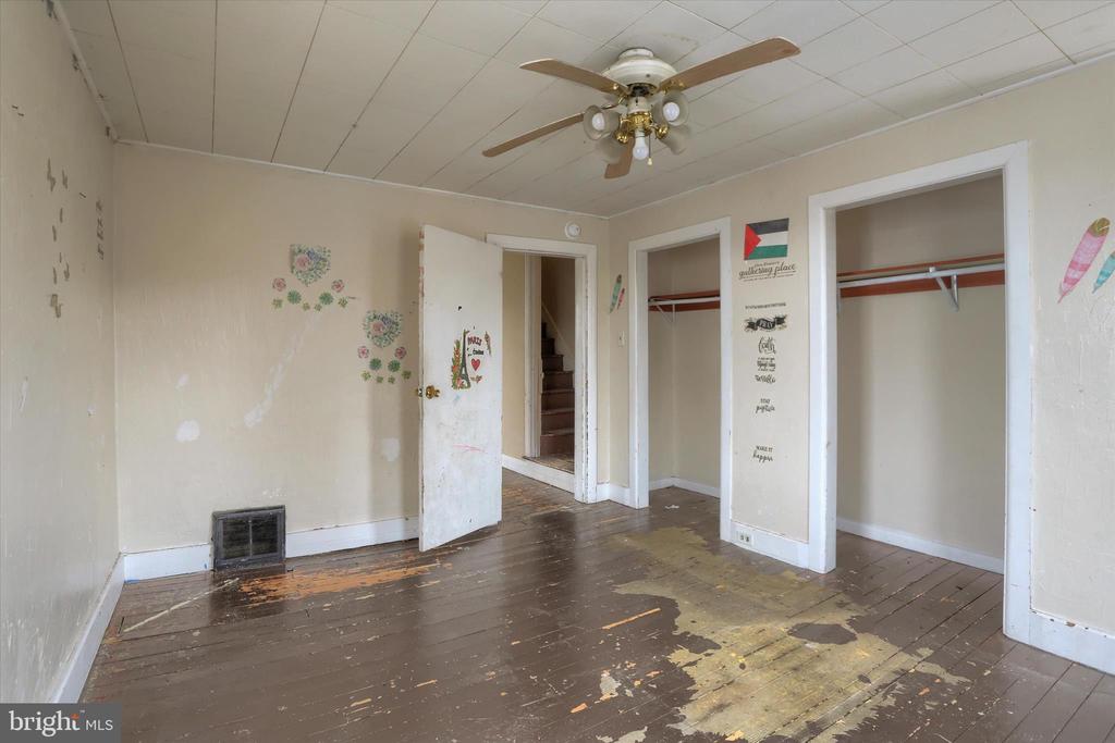 826 FERN PLACE