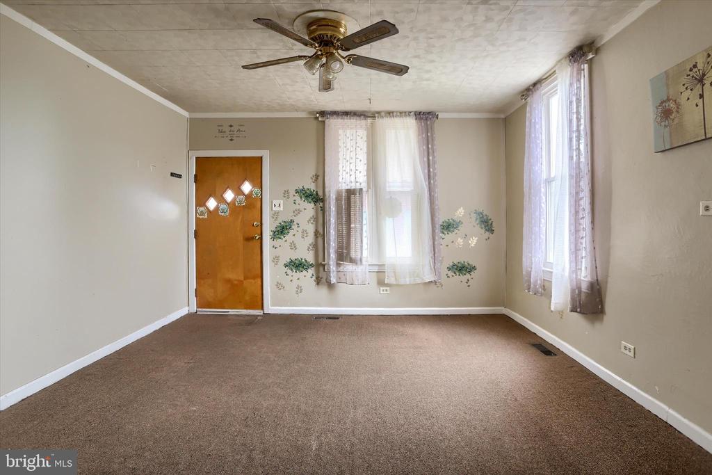 826 FERN PLACE