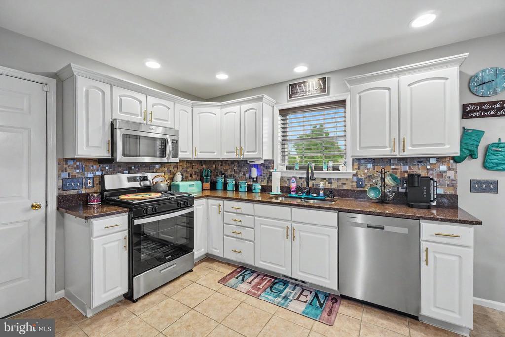 150 OLDE HICKORY ROAD