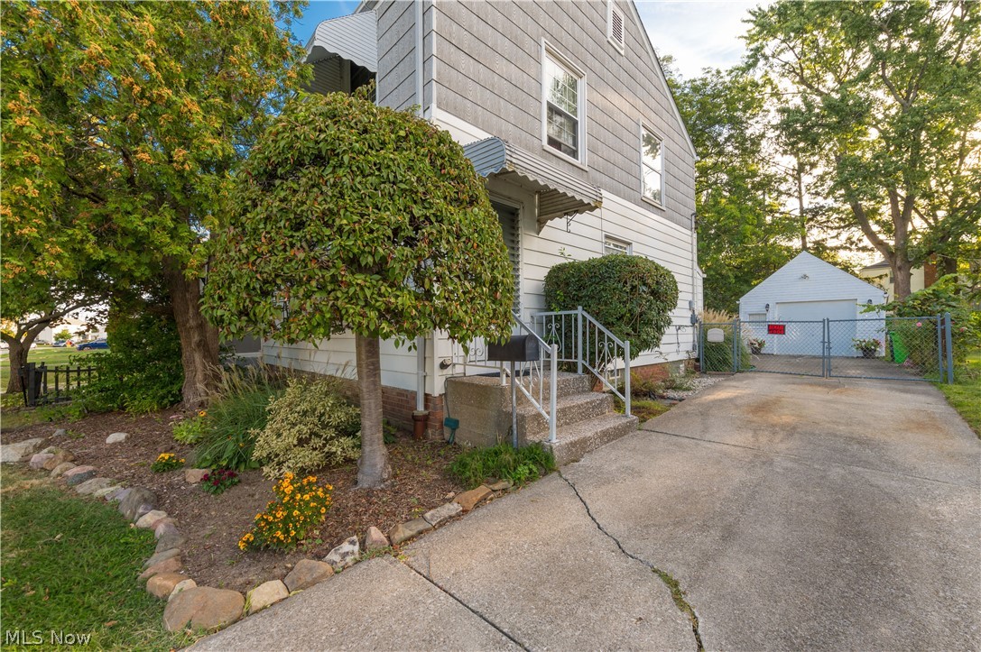 1501 E 248th Street