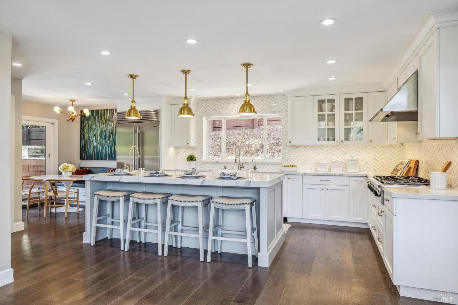 Privacy and Views in Desirable Indian Valley