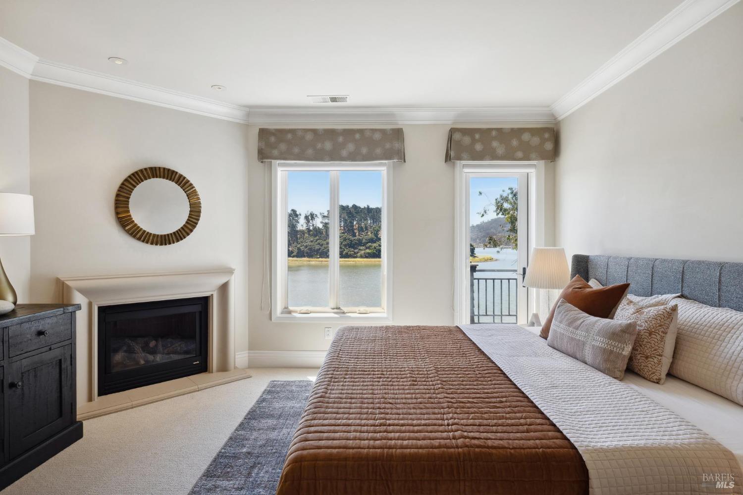 Breathtaking, Waterfront Views on Richardson Bay